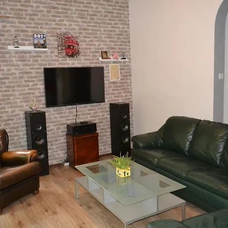 Cozy In The Heart Of Apartment *